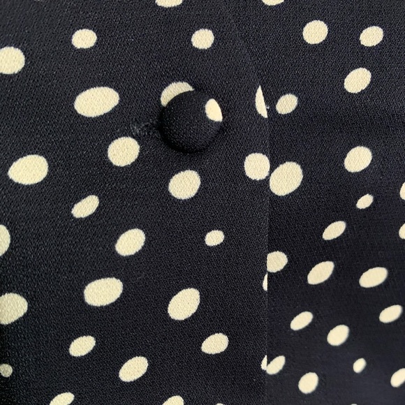 Very J Black V-neck Button Front Polka Dot Crop Top - Picture 6 of 9